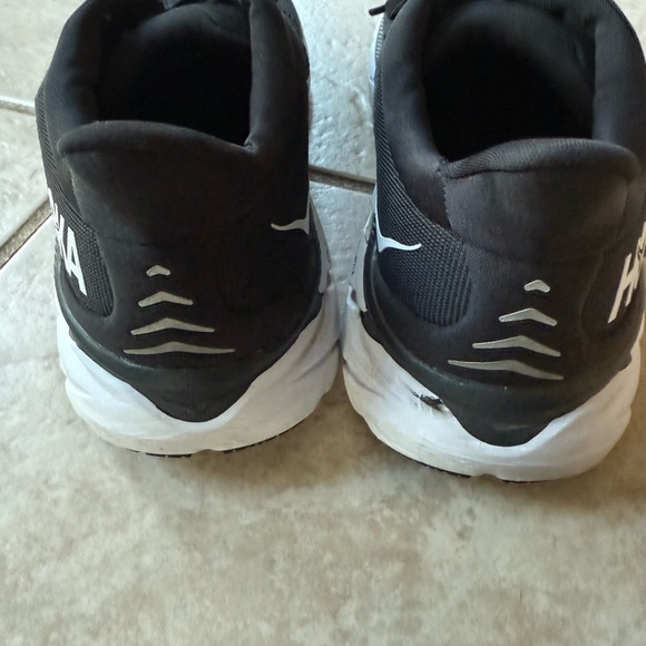 Hoka Black and White Athletic Shoes Size 8 - Picture 4 of 9